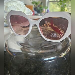 Bob Mackie Oversized Chic Light Gray Sunglasses